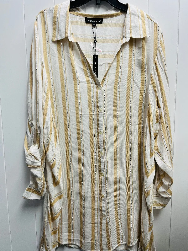 Tunic Long Sleeve By Clothes Mentor In Cream & White, Size: 2x